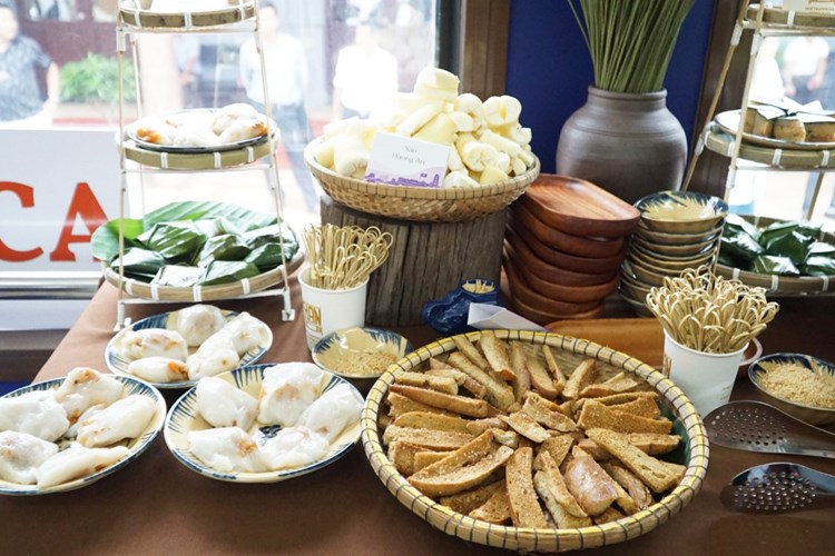Khai trương đoàn tàu du lịch “Kết nối di sản miền Trung” - Anh 5