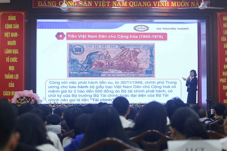 Truyền thông về giáo dục tài chính cho hơn 1.000 học sinh, sinh viên tại Huế - Anh 1