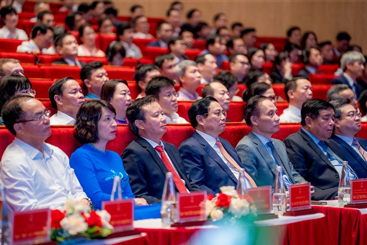 Thủ tướng: Quy hoạch Thừa Thiên Huế bản sắc, thông minh, thích ứng, xanh, sạch, đẹp, an toàn và bền vững - Anh 3