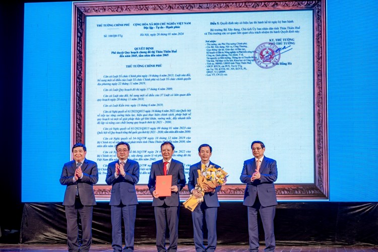 Thủ tướng: Quy hoạch Thừa Thiên Huế bản sắc, thông minh, thích ứng, xanh, sạch, đẹp, an toàn và bền vững - Anh 2