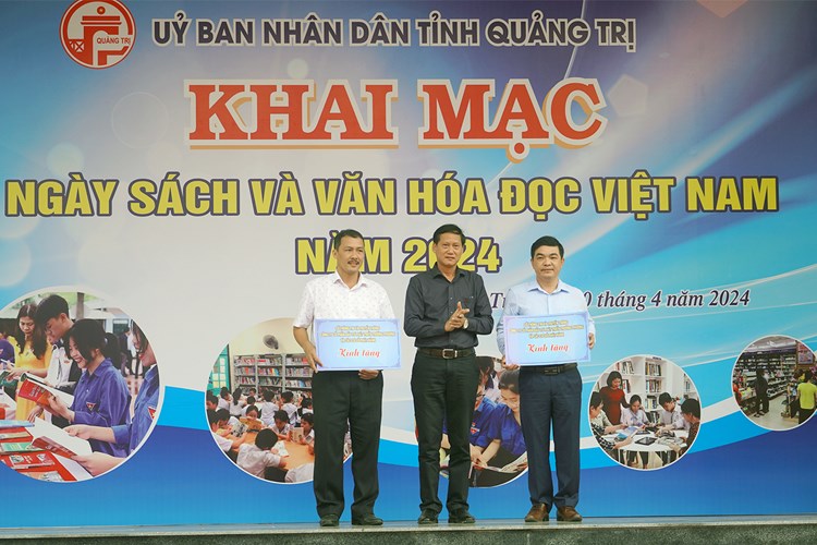 Khai mạc Ngày Sách và Văn hóa đọc năm 2024 tại Quảng Trị - Anh 2