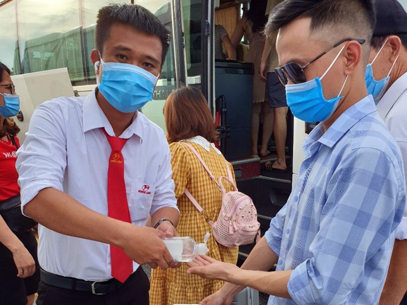 Các trung tâm du lịch đẩy mạnh phòng, chống dịch Covid-19 - Anh 2