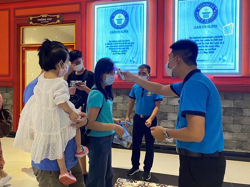 Các trung tâm du lịch đẩy mạnh phòng, chống dịch Covid-19 - Anh 6