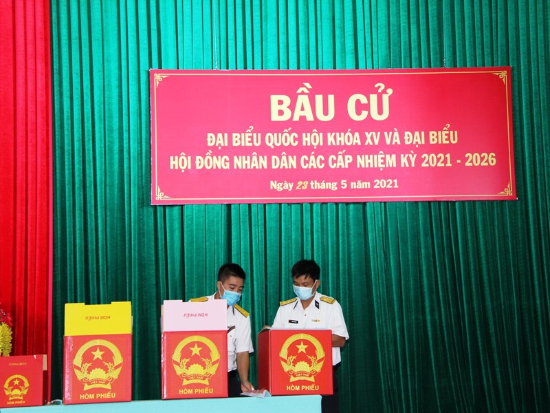 Tưng bừng Ngày hội non sông - Anh 9