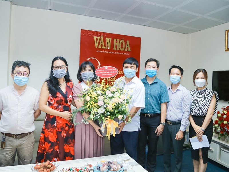 Các cơ quan, đơn vị chúc mừng Báo Văn Hóa nhân Ngày 21.6 - Anh 2