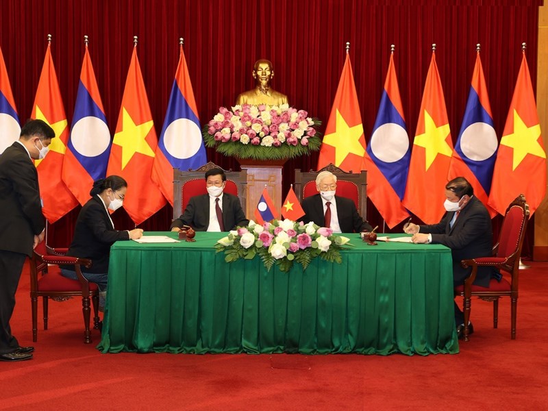 Việt Nam-Lào: Tăng cường hợp tác văn hóa nghệ thuật và du lịch - Anh 1