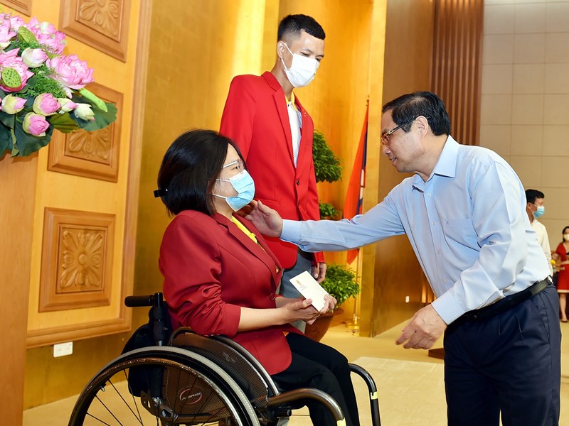 Thủ tướng: Tinh thần thi đấu của chúng ta ngày càng kiên cường, thể hiện niềm tự hào, vị thế của Việt Nam - Anh 3