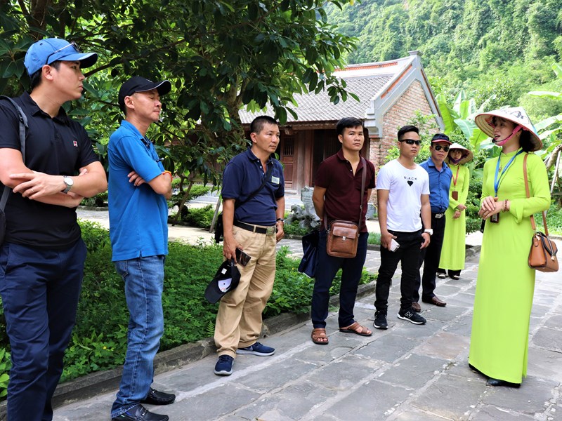 Hướng dẫn viên du lịch nhận hỗ trợ Hồ sơ cần những gì? - Anh 2