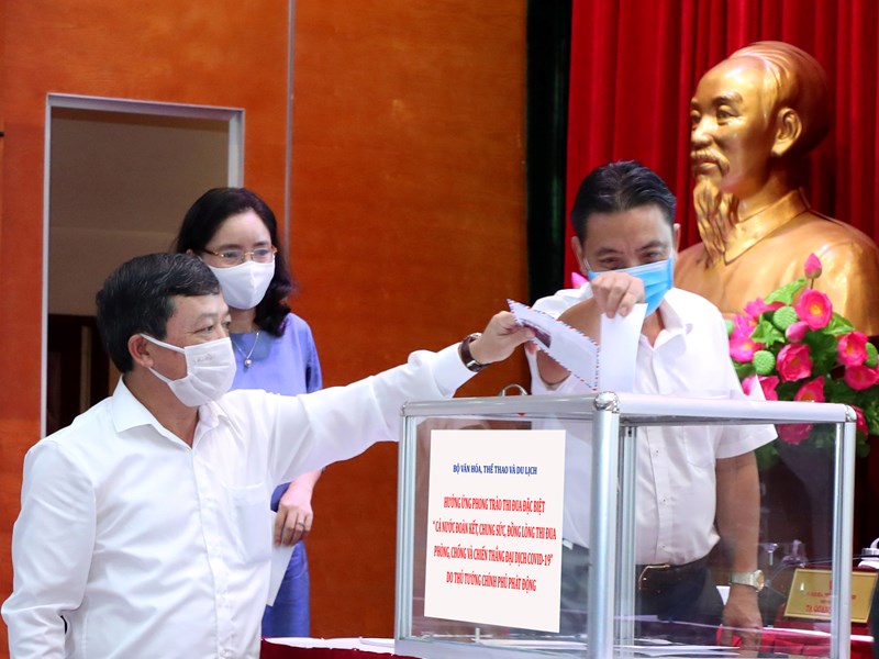 Bộ VHTTDL: Hưởng ứng phong trào thi đua đặc biệt “Cả nước đoàn kết, chung sức, đồng lòng thi đua, phòng, chống và chiến thắng đại dịch Covid-19” - Anh 7