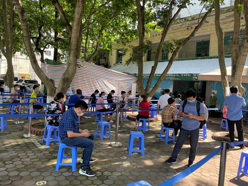 Hà Nội: Người dân trở lại cuộc sống bình thường trong tình hình mới - Anh 7