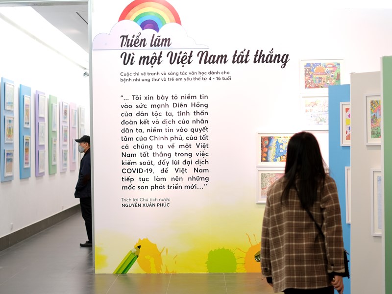 “Vì một Việt Nam tất thắng”- món quà tinh thần gửi tuyến đầu chống dịch - Anh 2