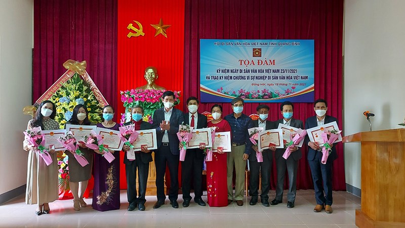 Quảng Bình: Tôn vinh những cá nhân nỗ lực bảo tồn các giá trị di sản văn hóa - Anh 2