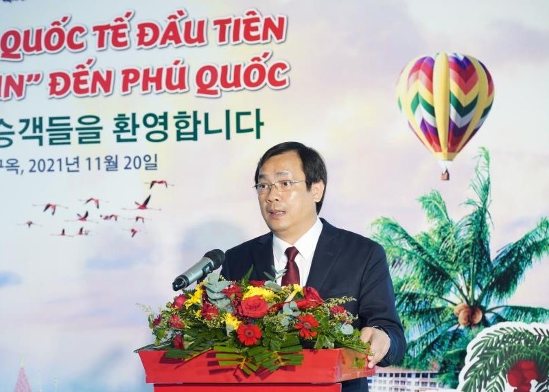 Đoàn khách quốc tế đầu tiên đến Phú Quốc bằng hộ chiếu vắc xin - Anh 7