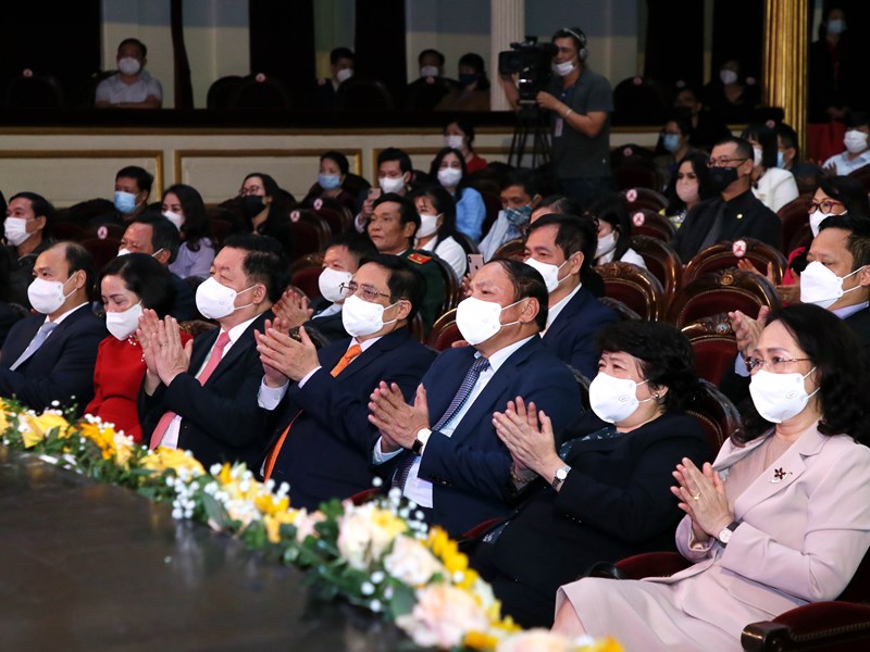 Chương trình nghệ thuật đặc biệt chào mừng Hội nghị văn hoá toàn quốc: Sức sống trường tồn văn hoá Việt - Anh 2