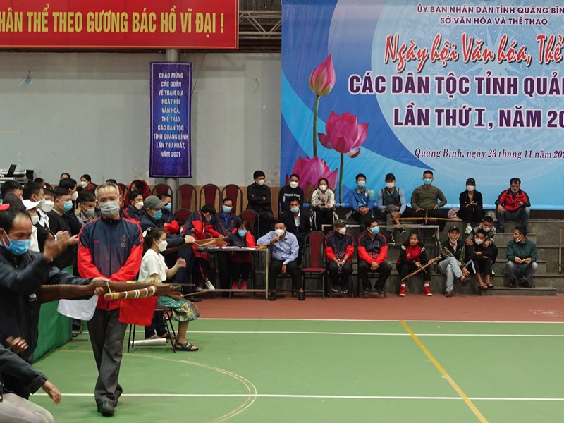 Sôi nổi Ngày hội văn hóa, thể thao các dân tộc Quảng Bình lần thứ nhất - Anh 2