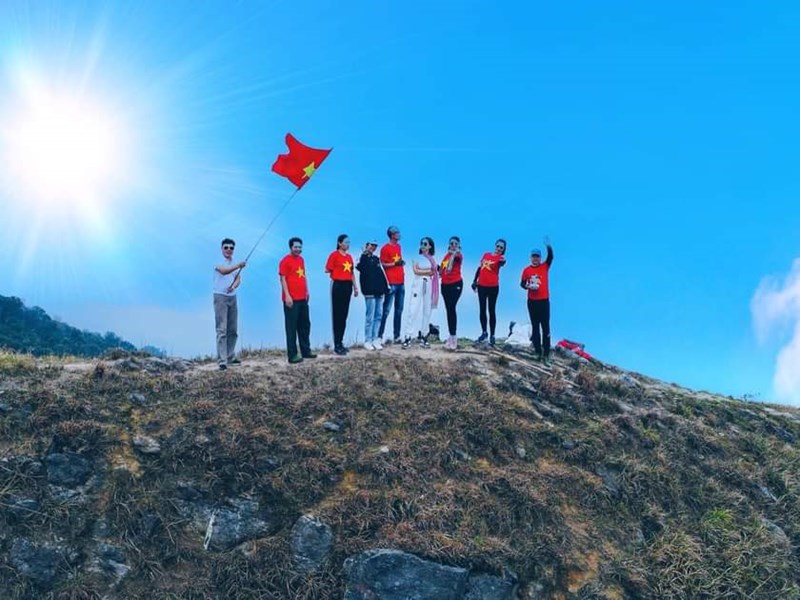 Bộ VHTTDL phát động du lịch nội địa thích ứng an toàn với dịch Covid-19 - Anh 1