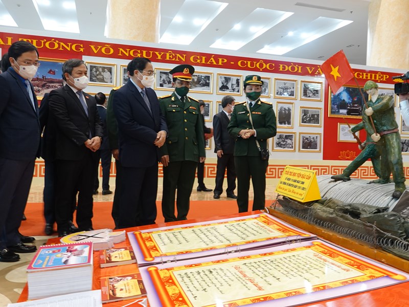 Kỷ niệm trọng thể 110 năm ngày sinh Đại tướng Võ Nguyên Giáp - Anh 4