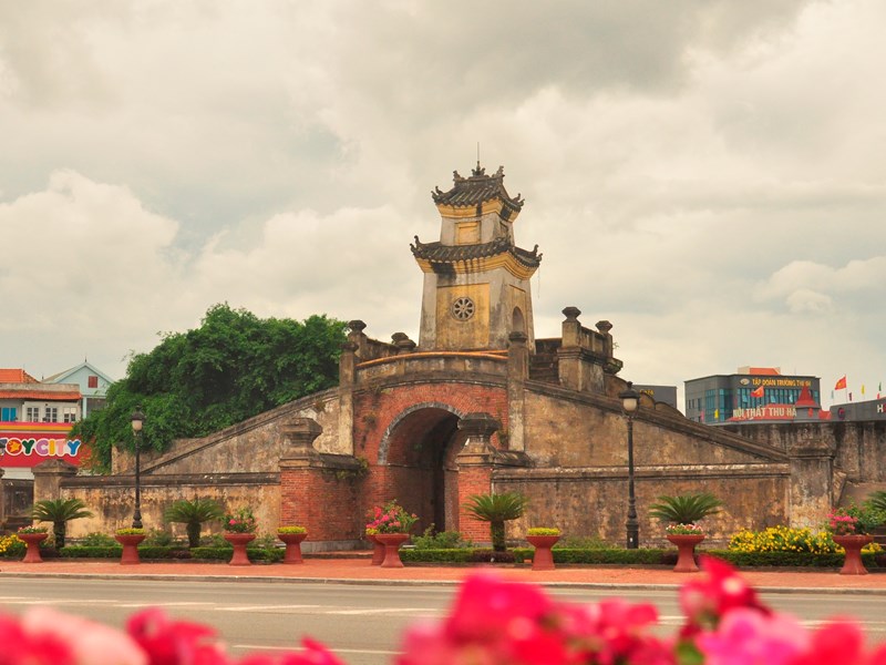 Thủ tướng Phạm Minh Chính: Quảng Bình có nhiều tiềm năng để phát triển du lịch, dịch vụ - Anh 2
