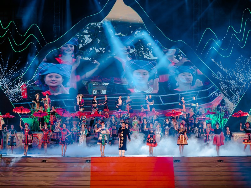 Khai mạc Ngày Hội văn hóa dân tộc Mông lần III năm 2021: Tôn vinh văn hóa của một dân tộc giàu truyền thống - Anh 6