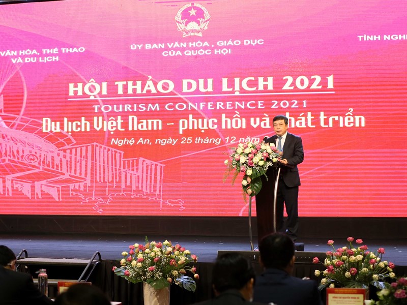 Cấp bách cứu ngành Du lịch đang 