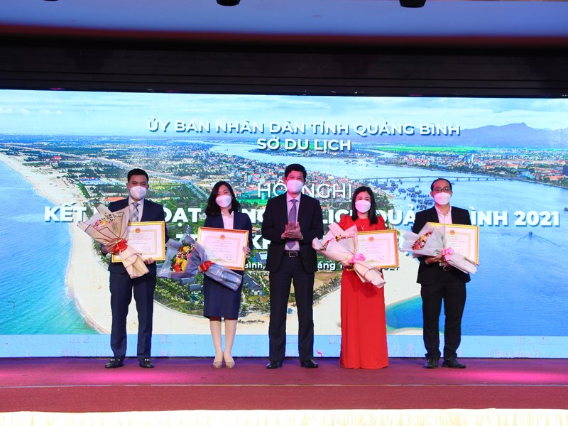 Lôi cuốn du khách khám phá thiên đường du lịch Quảng Bình trong tình hình mới - Anh 1