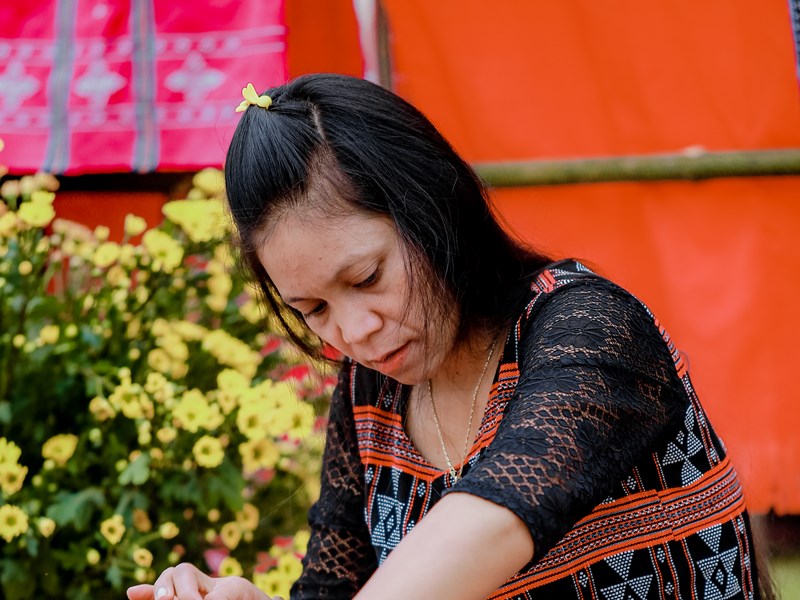Dzèng – Nghề dệt truyền thống của dân tộc Tà Ôi - Anh 3