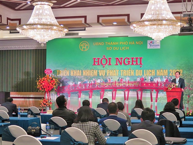 Hà Nội đặt mục tiêu tổng thu từ khách du lịch đạt trên 35 nghìn tỉ đồng - Anh 1