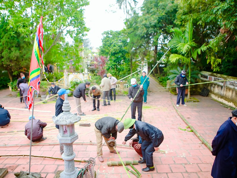 Nam Định: Người dân Thanh Khê háo hức dựng đu Tết - Anh 3