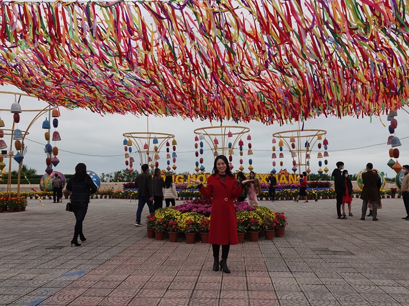 Người dân Quảng Bình háo hức du xuân - Anh 5