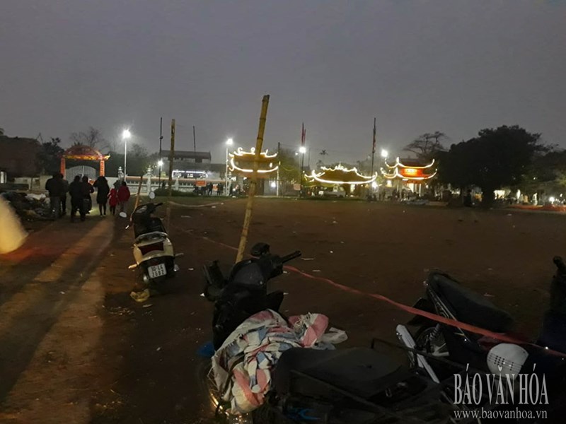 Nam Định: Tiểu thương nghiêm chỉnh chấp hành thông báo dừng tổ chức chợ Viềng - Anh 10