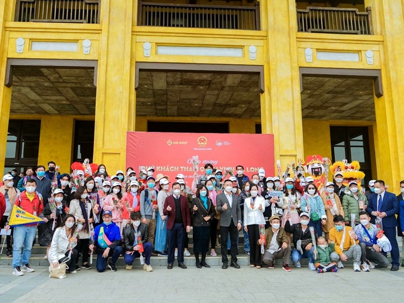 Tổng thu từ du lịch đạt hơn 25.000 tỉ đồng dịp Tết nguyên đán - Anh 1