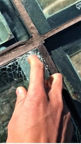 Cầu kính Rồng Mây: Hiệu ứng hay nứt vỡ cầu kính thật cũng cần làm rõ - Anh 2