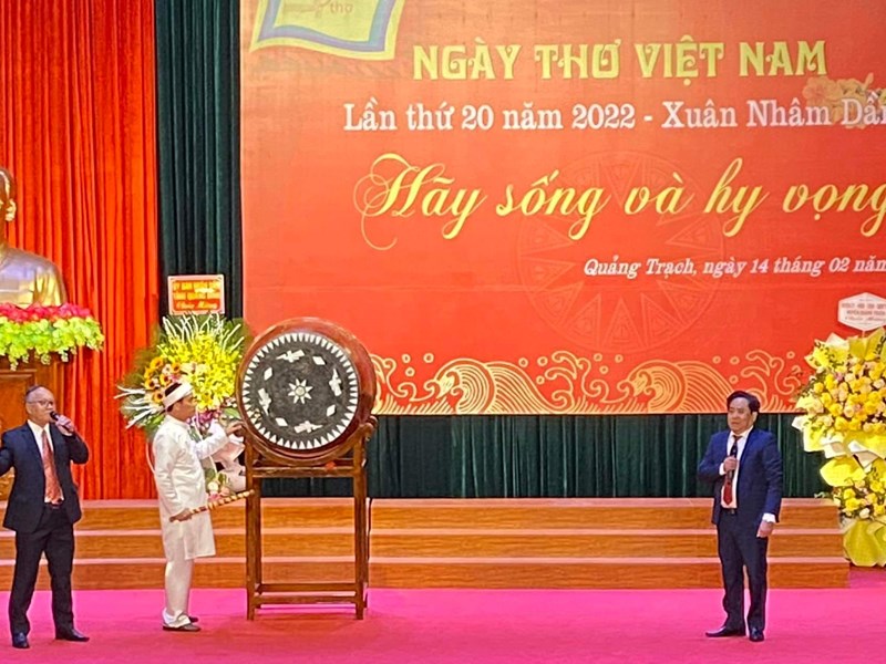 Quảng Bình: Ngày thơ với chủ đề “Hãy sống và hy vọng” - Anh 3