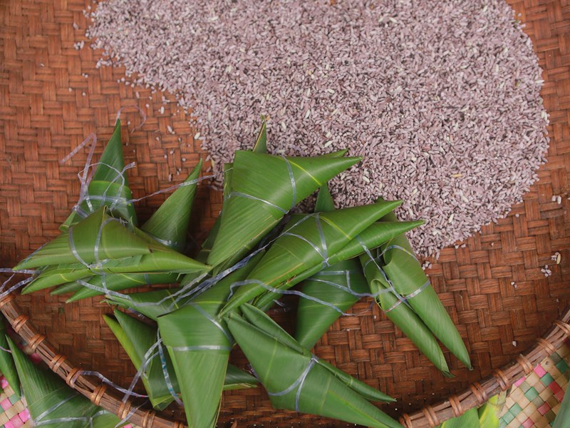 Bánh “tình yêu” của đồng bào Tà Ôi - Anh 5