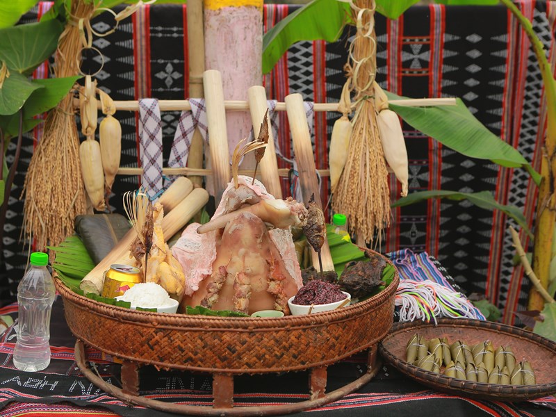 Bánh “tình yêu” của đồng bào Tà Ôi - Anh 4