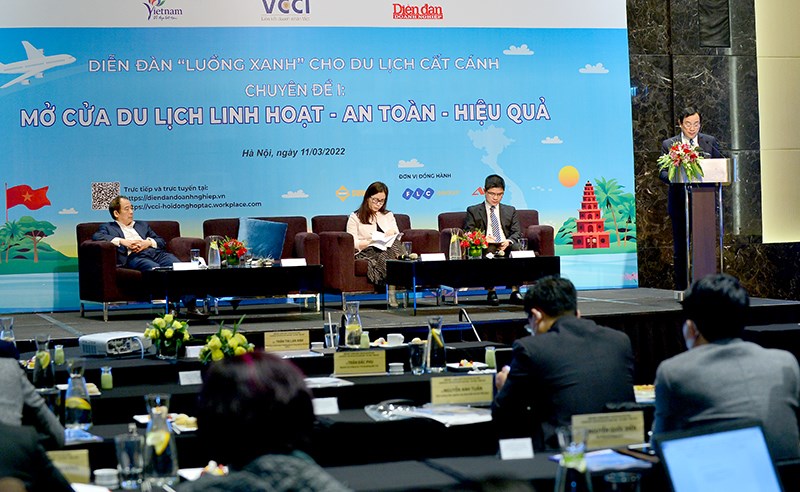 “Luồng xanh” cho du lịch cất cánh - Anh 1