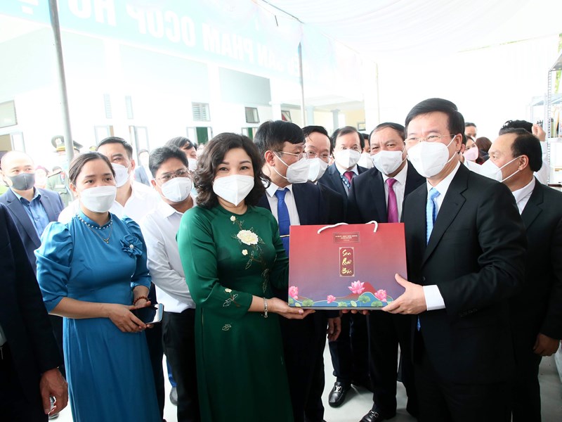 Giao lưu, tham quan mô hình xây dựng đời sống văn hóa cơ sở trên quê hương Bác - Anh 2