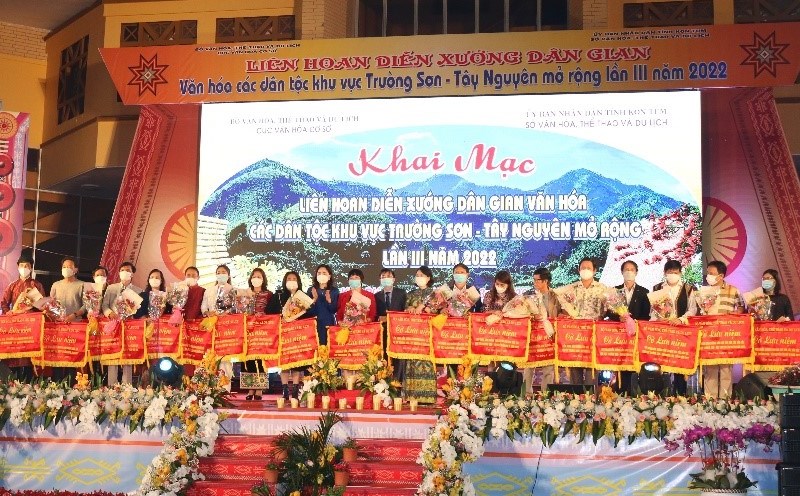 Triển khai công tác năm 2022 của ngành VHTTDL và Liên hoan Diễn xướng dân gian văn hóa các dân tộc khu vực Trường Sơn - Tây Nguyên - Anh 4