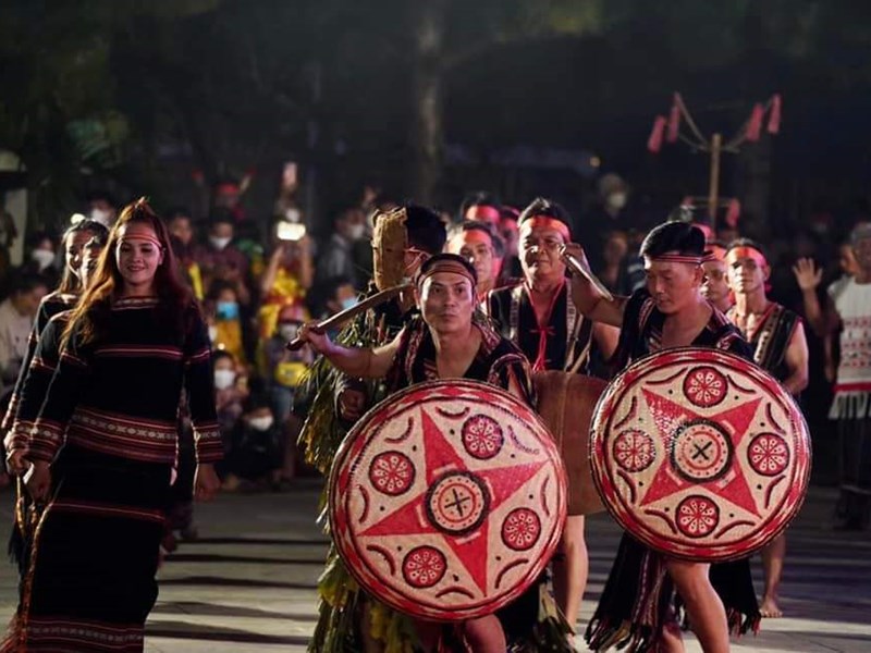 Triển khai công tác năm 2022 của ngành VHTTDL và Liên hoan Diễn xướng dân gian văn hóa các dân tộc khu vực Trường Sơn - Tây Nguyên - Anh 6