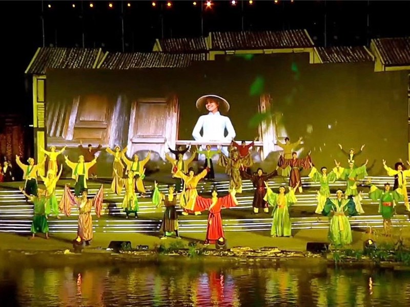 Thủ tướng: Lễ khai mạc Năm Du lịch quốc gia là sự kiện quan trọng, đánh dấu cho hoạt động mở cửa du lịch trở lại - Anh 6