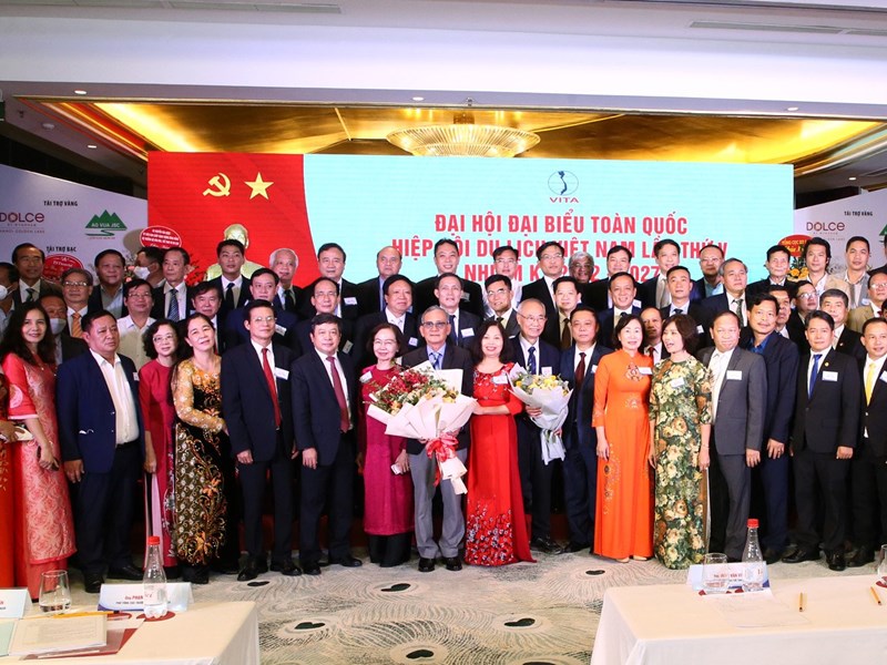 Ông Vũ Thế Bình là tân Chủ tịch Hiệp hội Du lịch Việt Nam - Anh 6
