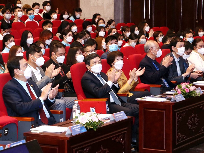 Định hướng mới, hành động mới cho việc phục hồi và phát triển ngành Du lịch - Anh 2