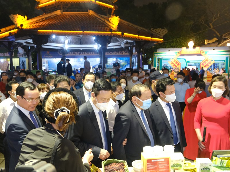 Âm hưởng núi rừng Việt Bắc giữa Thủ đô - Anh 11
