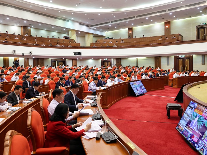 Tạo ra bước chuyển biến mới có tính đột phá vùng đất “chín Rồng” - Anh 2