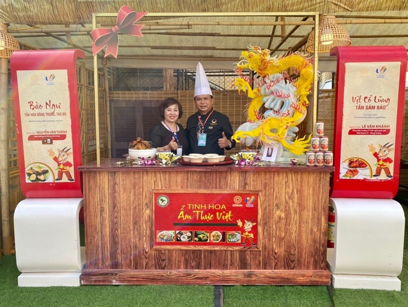 Vịt Cổ Lũng tần Sâm Báo món ăn mang đậm hồn cốt xứ Thanh - Anh 1