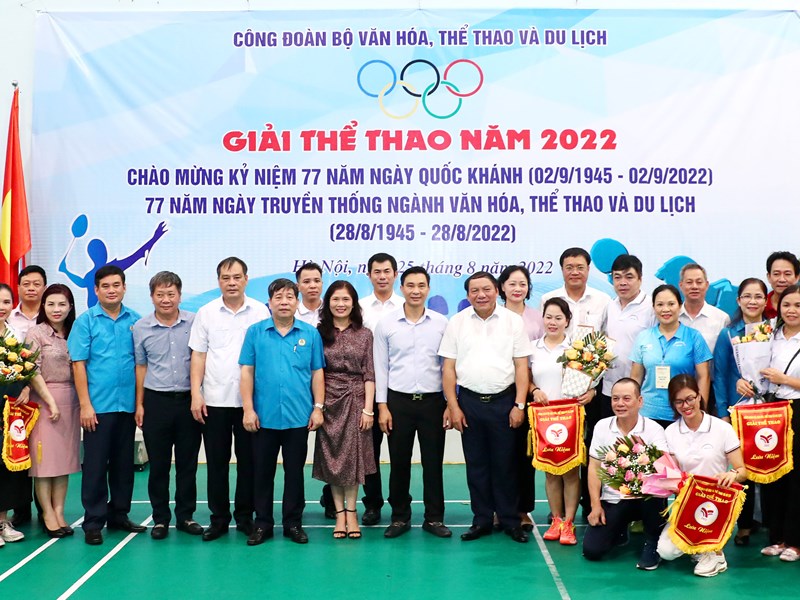 Bộ trưởng Bộ Văn hoá, Thể thao và Du lịch gửi Thư chúc mừng nhân dịp kỷ niệm 77 năm Ngày Truyền thống Ngành Văn hóa - Anh 1