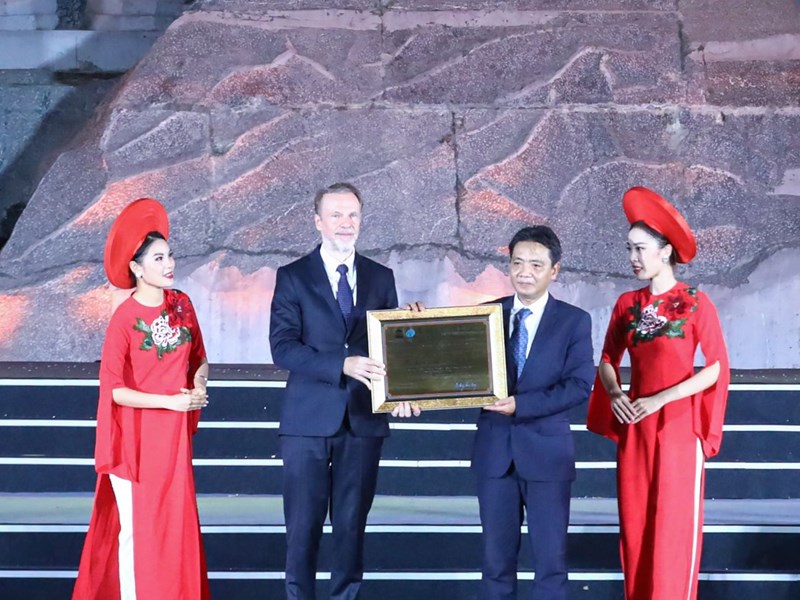 Lễ đón Bằng ghi danh Thực hành Then là Di sản văn hoá phi vật thể đại diện của nhân loại - Anh 3