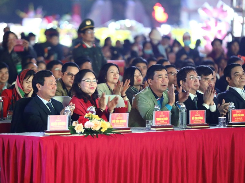 Bộ VHTTDL chủ động phối hợp tổ chức các chương trình nhằm phát huy  giá trị văn hoá cộng đồng các  dân tộc Việt Nam - Anh 5