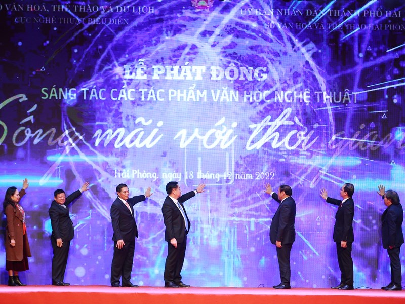 Lễ phát động sáng tác VHNT Sống mãi với thời gian: 