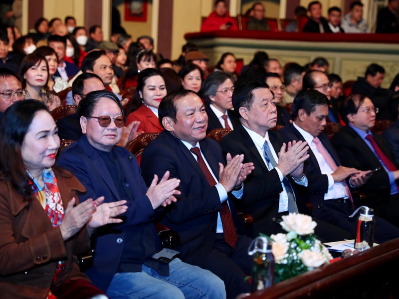 Lễ phát động sáng tác VHNT Sống mãi với thời gian: 